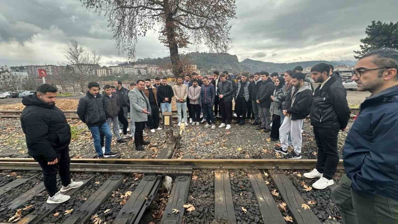 KBÜ'lü Öğrenciler TCDD Karabük'te Raylı Sistemler Saha Çalışması Yaptı