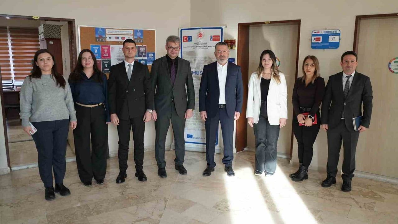 KBÜ Rektörü Kırışık, Erasmus+ ve Uluslararası İş Birliklerini Değerlendirdi