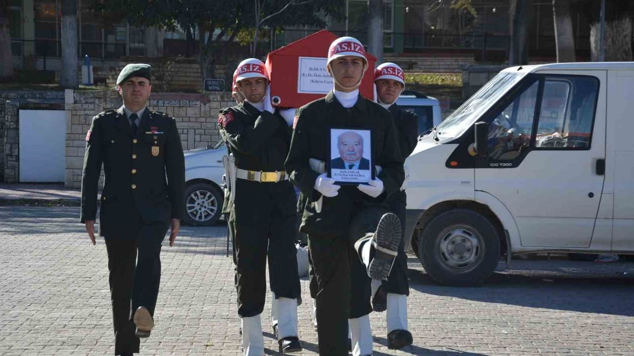 Kıbrıs Gazisi Refik Şarlak, Korkuteli'de Askeri Törenle Uğurlandı