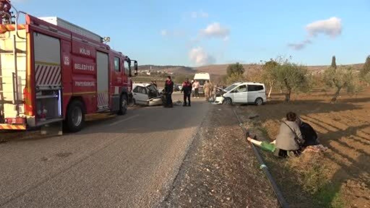 Kilis’te Kafa Kafaya Çarpışma: 1’i Ağır 3 Yaralı