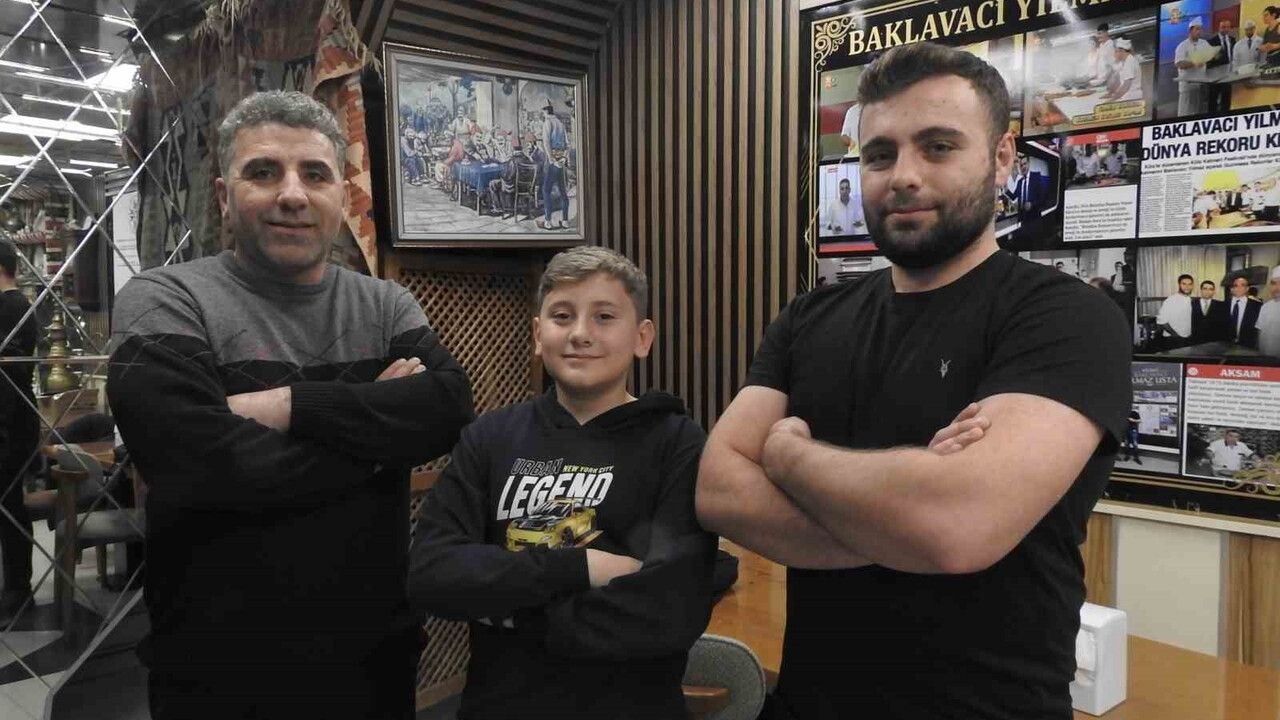 Kilis'te Tatlıcılarda İndirim: Baklava ve Künefe Fiyatları Düştü