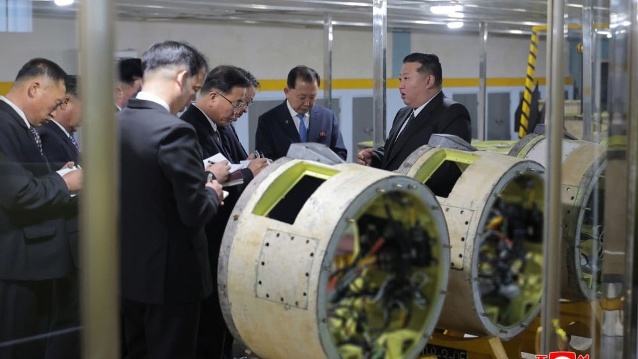 Kim Jong-Un, 2026 için Füze ve Top Mermisi Üretimini Artırma Talimatı Verdi