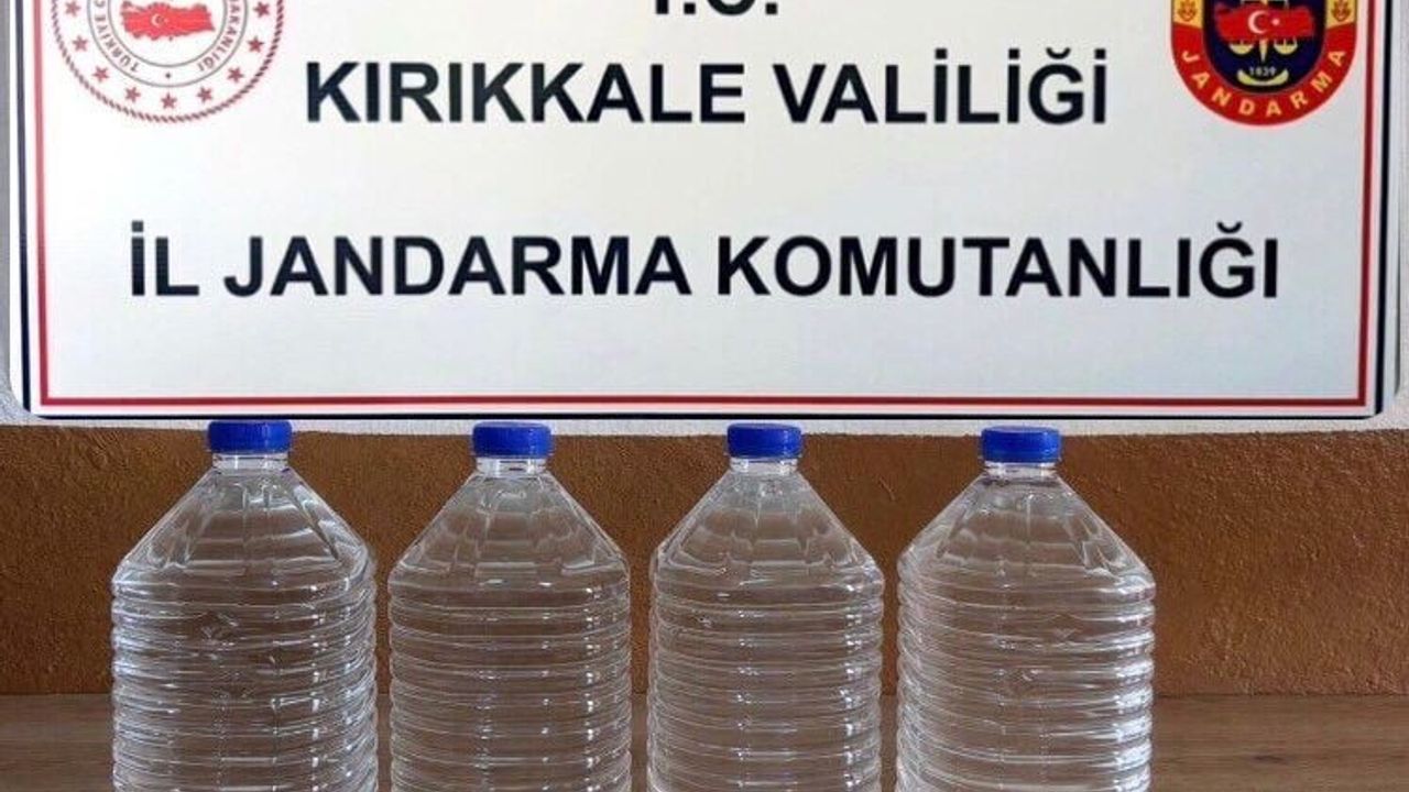 Kırıkkale'de Kargo Kolisinde 20 Litre Kaçak Etil Alkol Ele Geçirildi