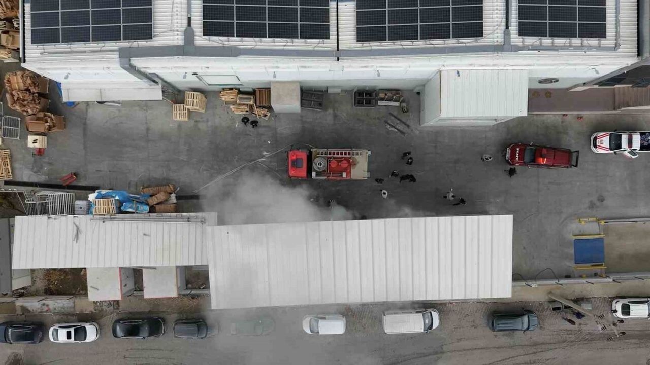 Kırıkkale OSB'de İkinci Yangın Kontrol Altına Alındı — Alfa Solar Enerji'de Akü Tutuştu