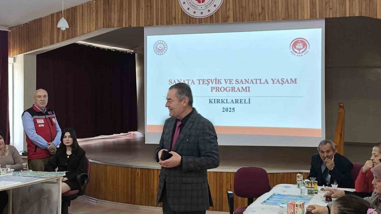 Kırklareli'de Şehit Yakınları ve Gaziler İçin Ebru Sanatı Kursu Başladı