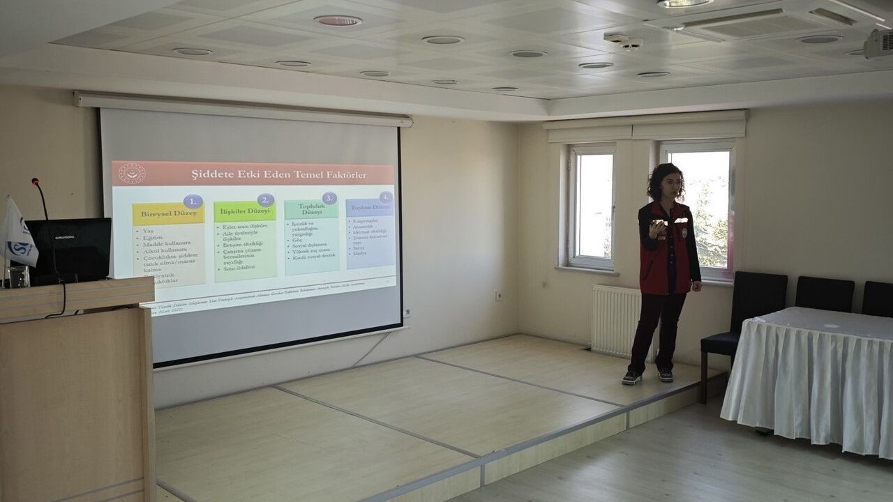 Kırklareli’de SGK Personeline ‘Kadına Yönelik Şiddetle Mücadele’ Semineri