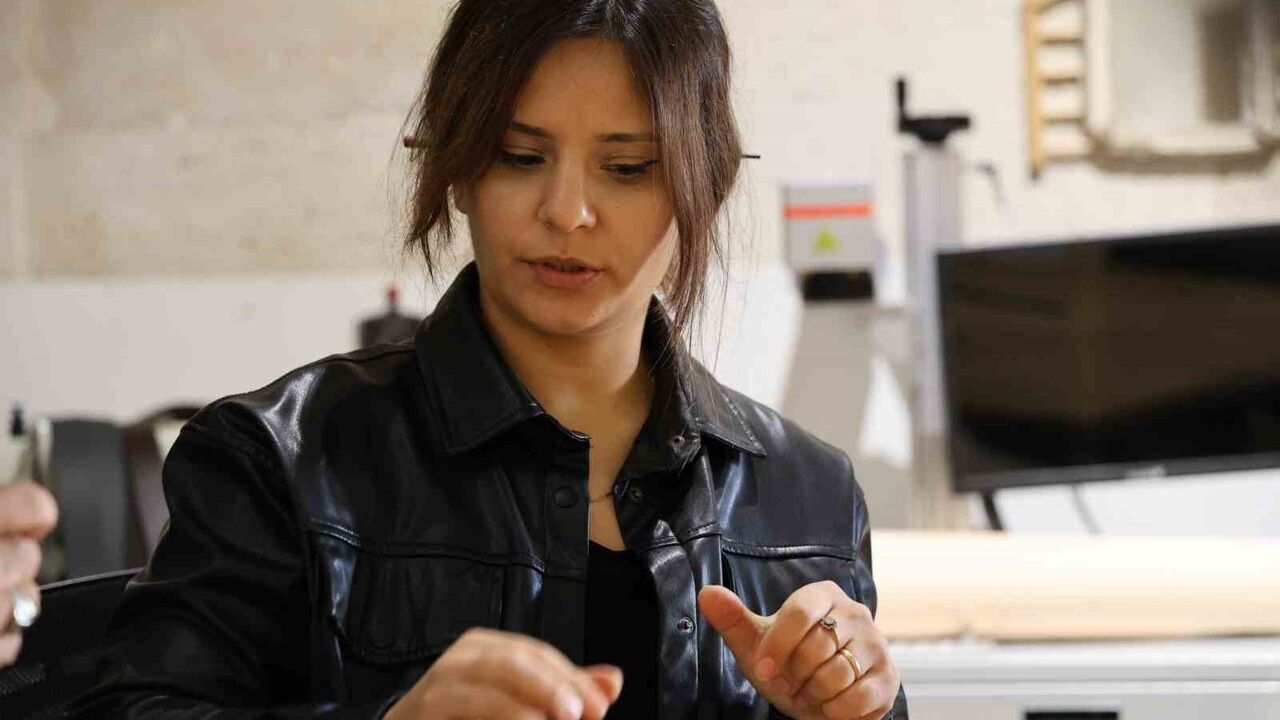 Kırşehir'de Ahi Evran'ın Deri İşlemeciliği Zanaatkarlar Çarşısı'nda Canlanıyor