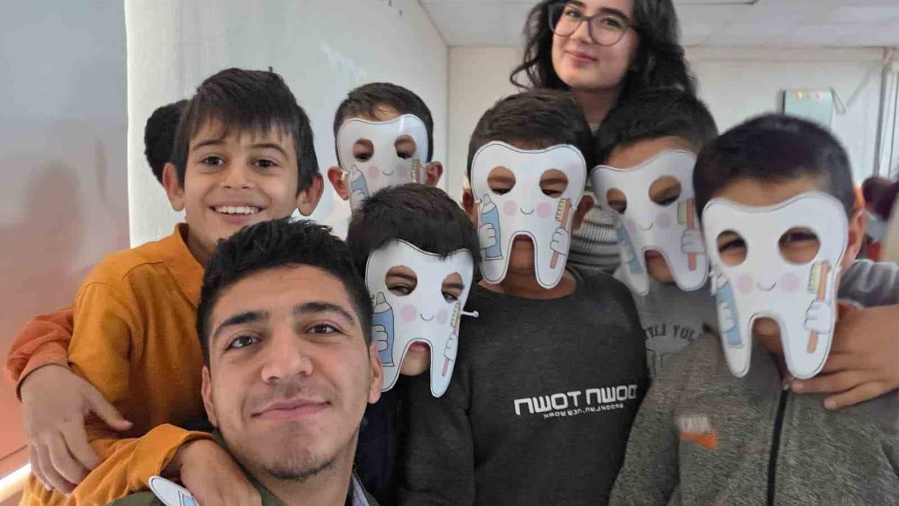 Kırşehir'de İlkokul Öğrencilerine Ağız ve Diş Sağlığı Eğitimi