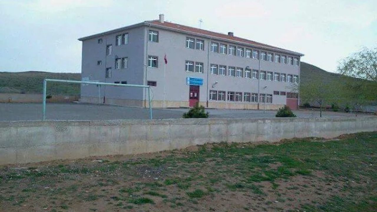 Kırşehir'de Sınıf Birleştirme Kararına Velilerden Tepki