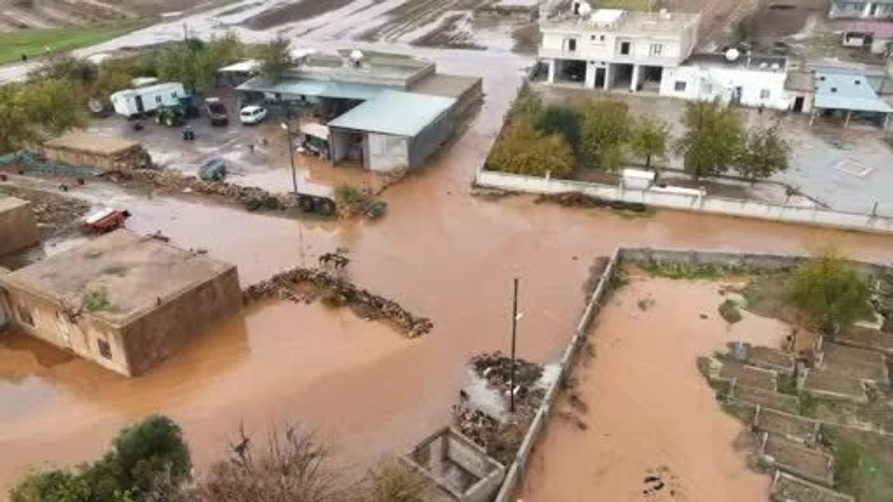 Kızıltepe'de Sağanak: Demet Mahallesi Sular Altında