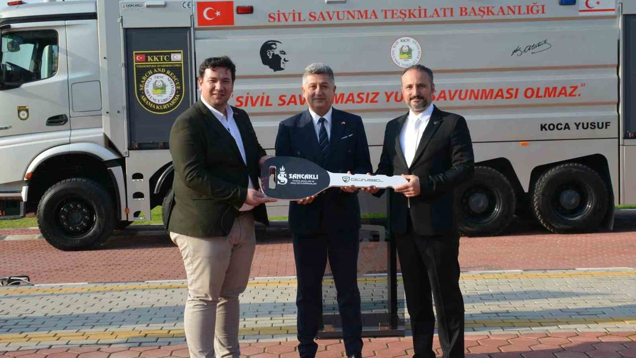 Koca Yusuf: Yerli İtfaiye Arazözü KKTC Sivil Savunma'ya Teslim Edildi