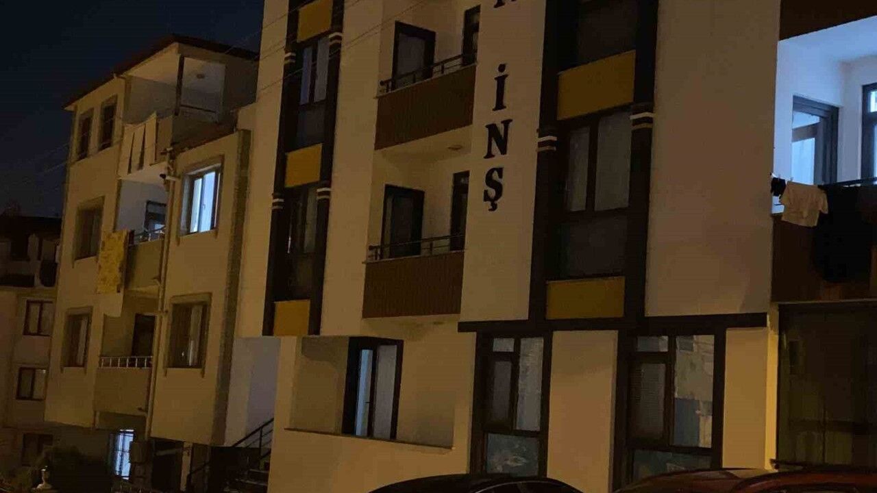 Kocaeli'de 16 Yaşındaki A.C. Evde Başından Vurulmuş Bulundu