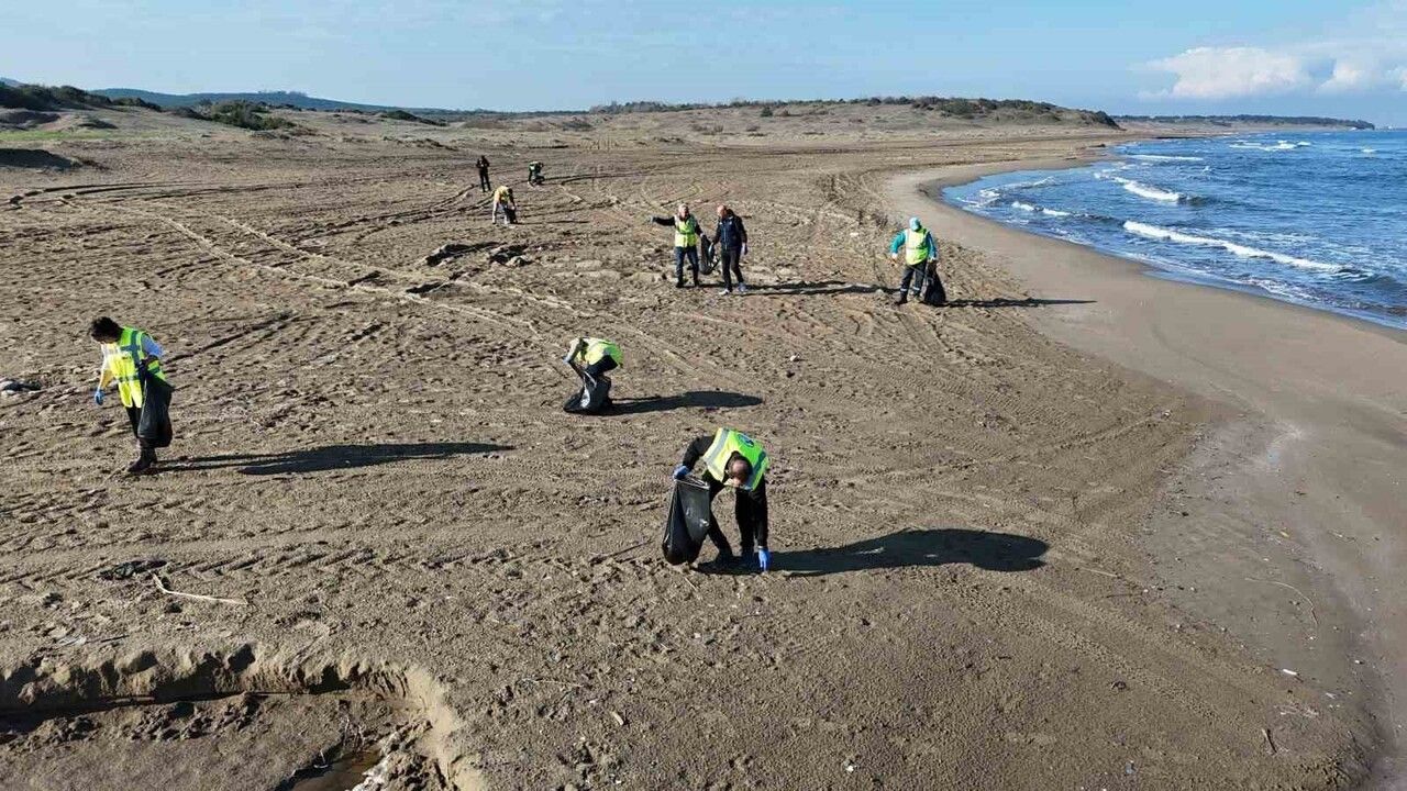 Kocaeli'de Deniz Çöpleriyle Mücadele: Uzunkum Lahana Koyu'nda 2025'in 3. Dönem İzleme