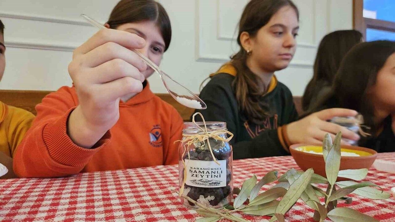 Kocaeli'de Minik Eller Taş Değirmende: Zeytin Kurma ve Yerel Lezzet Atölyeleri