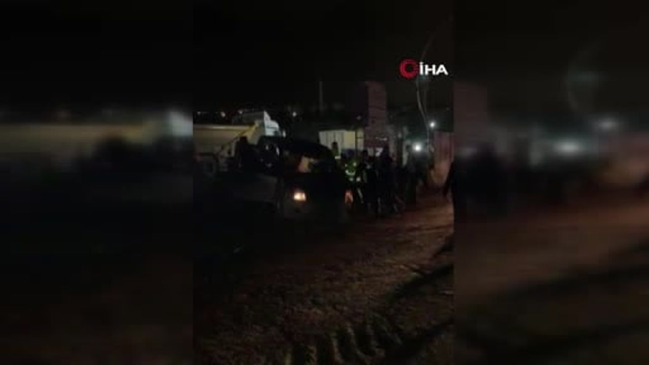 Kocaeli'de Trafik Kavgası: Sürücü Birden Fazla Araca Çarptı, Linç Girişimi