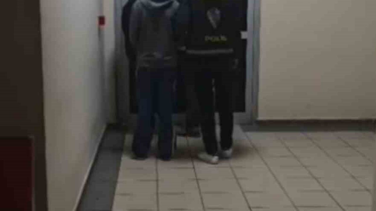 Kocaeli'de Yasa Dışı Bahis Reklamı: 2 Şüpheli Yakalandı