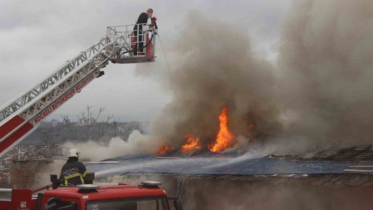 Kocaeli İzmit'te 2022 Kavgada Dava Yeniden Görüldü: Ertaş Özariş'e Tahrik İndirimi