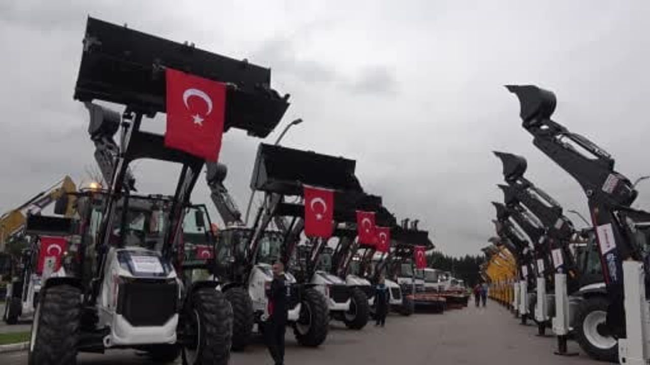 Kocaeli'ye 265 milyonluk yatırım: 42 yeni iş makinesi hizmete girdi