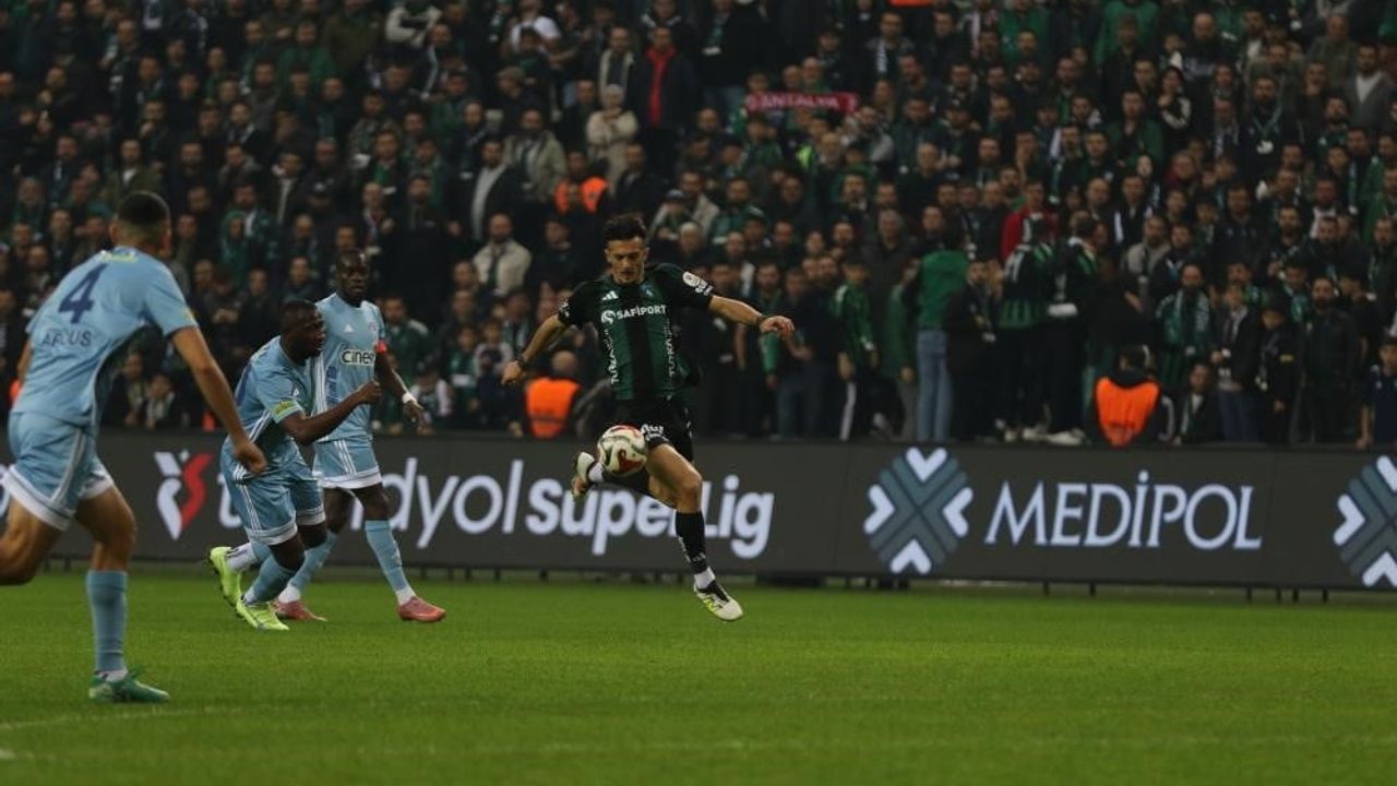 Kocaelispor’un İlk Yarı Karnesi: İç Sahada Güçlü, Deplasmanda Zayıf