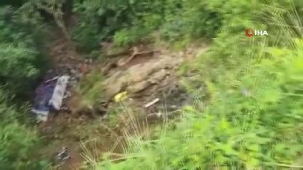 Kolombiya'da mezuniyet otobüsü uçuruma yuvarlandı: 17 ölü, 20 yaralı