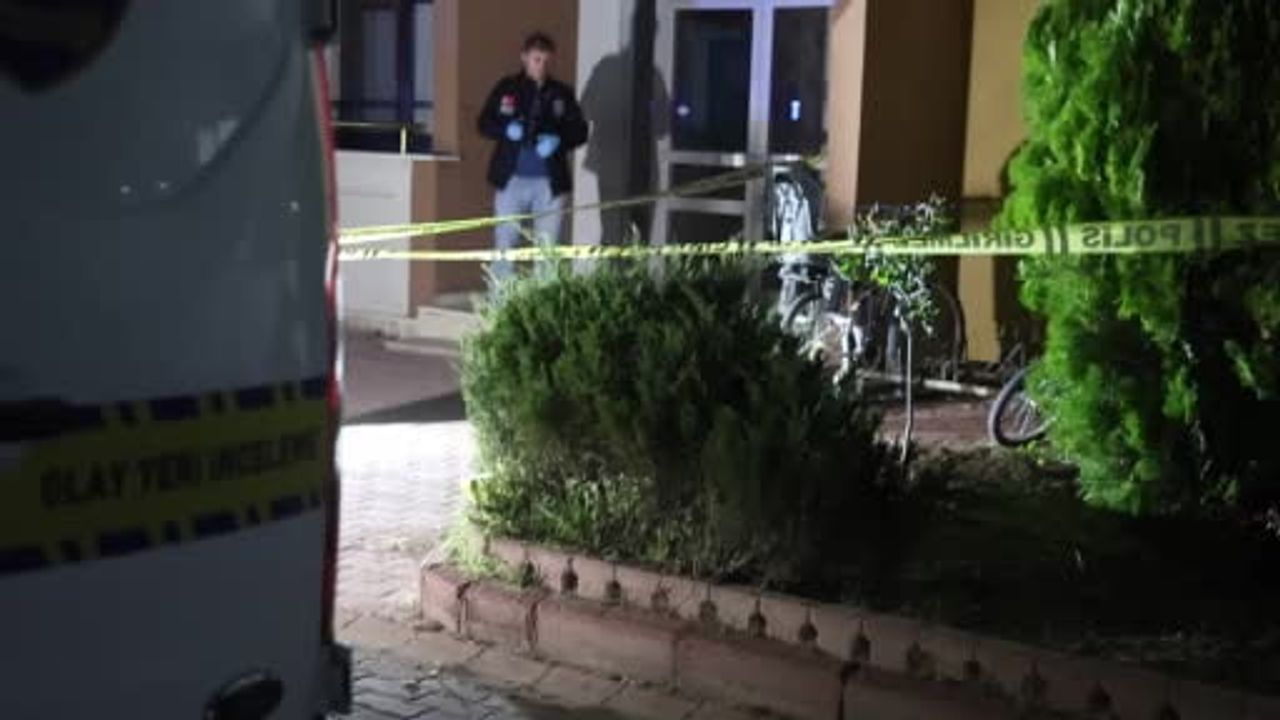 Konya'da Ebru'yu 22 Bıçakla Öldüren Zanlıya İndirimsiz Ağırlaştırılmış Müebbet