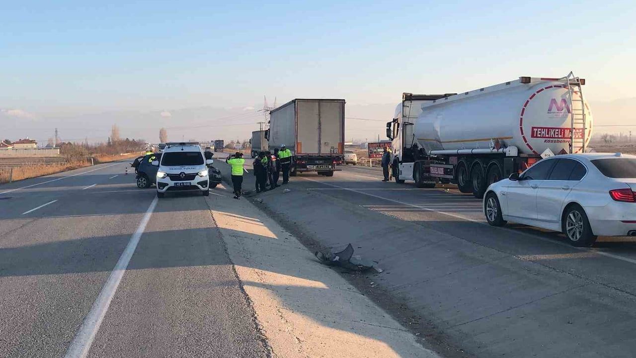 Konya Ereğli’de 3 Araçlı Zincirleme Kaza: 1 Yaralı