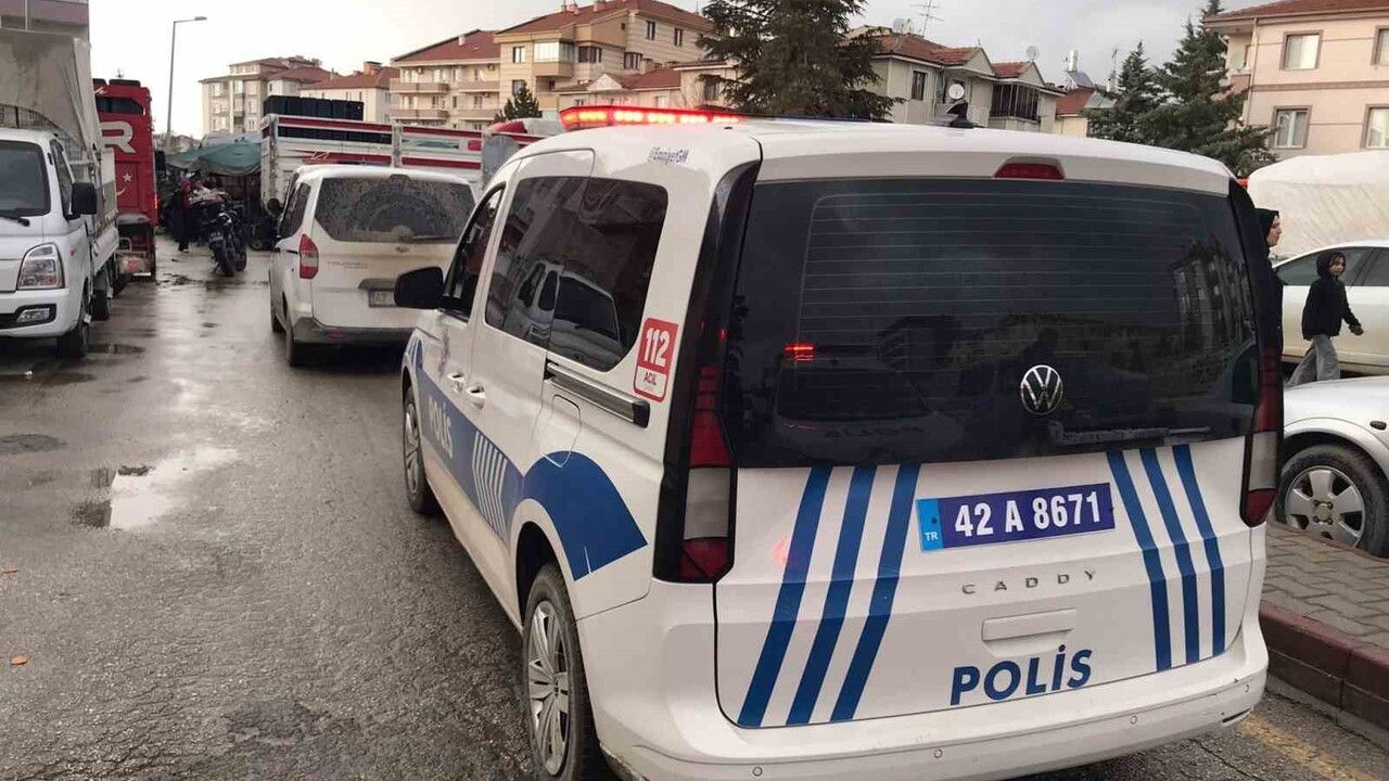 Konya Ereğli'de Pazarda Taşlı-Sopalı Kavga: 5 Yaralı
