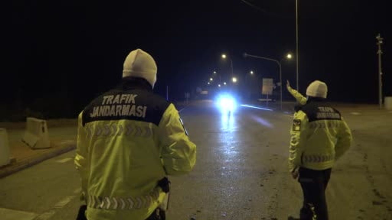 Konya Protokolü: Sürücü ve Polislerin Yeni Yılını Kutladı