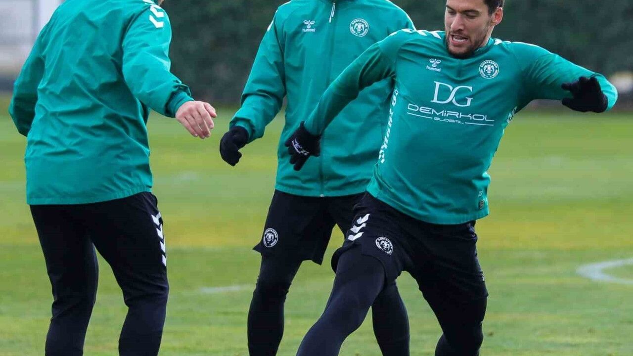 Konyaspor, Fenerbahçe Maçı Öncesi Hazırlıklarını Tamamladı