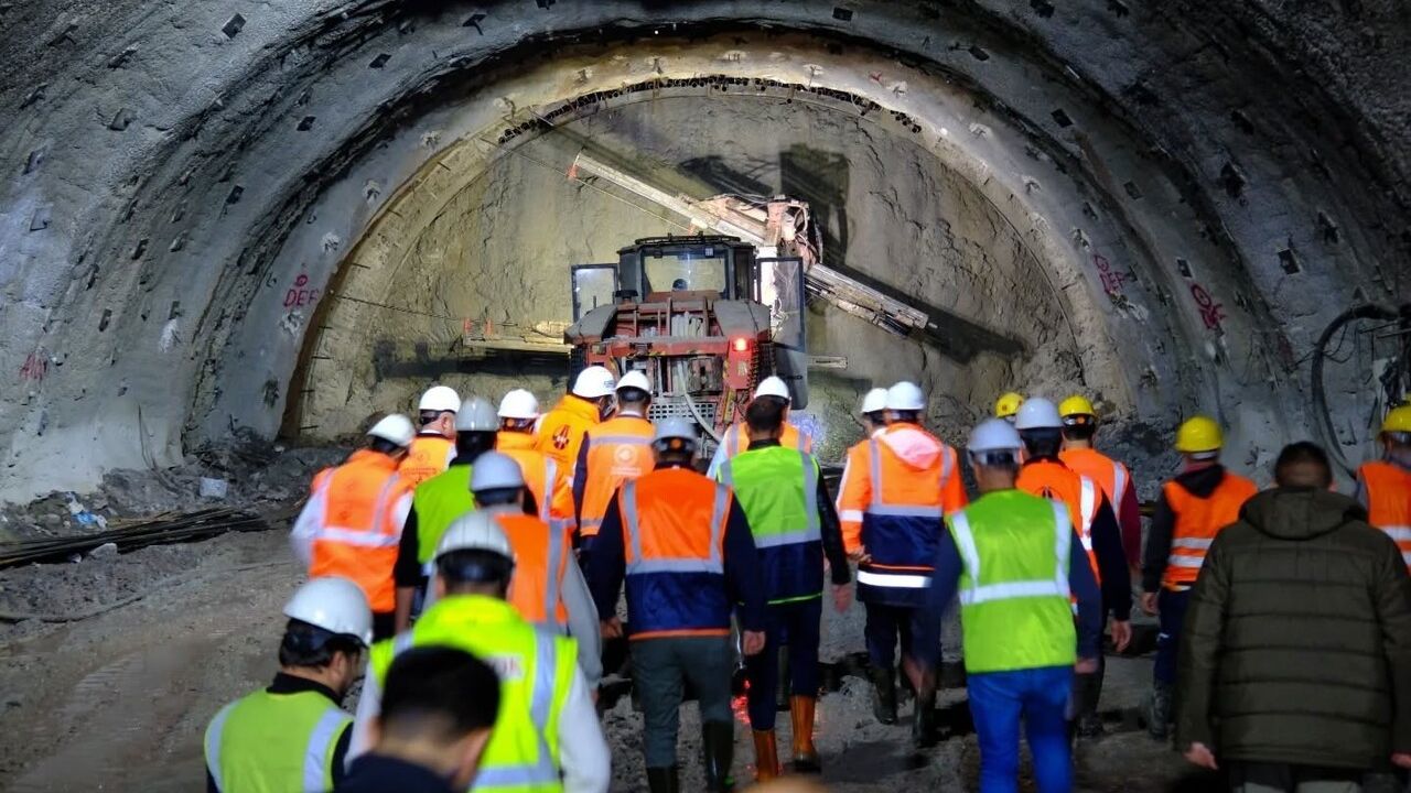 Kop Tüneli 13 Yıldır Bitmiyor: Bayburt’ta "Patates deposu mu olacak?"