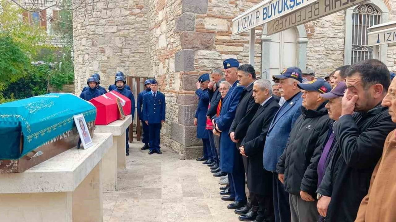 Kore Gazisi Ahmet Orhan Gülez, Aliağa’da Son Yolculuğuna Uğurlandı