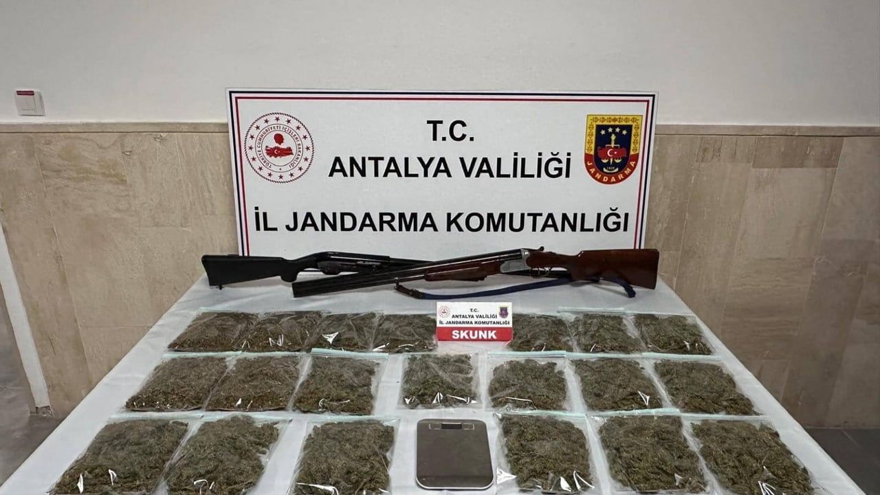 Korkuteli’de Uyuşturucu Operasyonu: 16 kilo 880 gram skunk, 3 Gözaltı