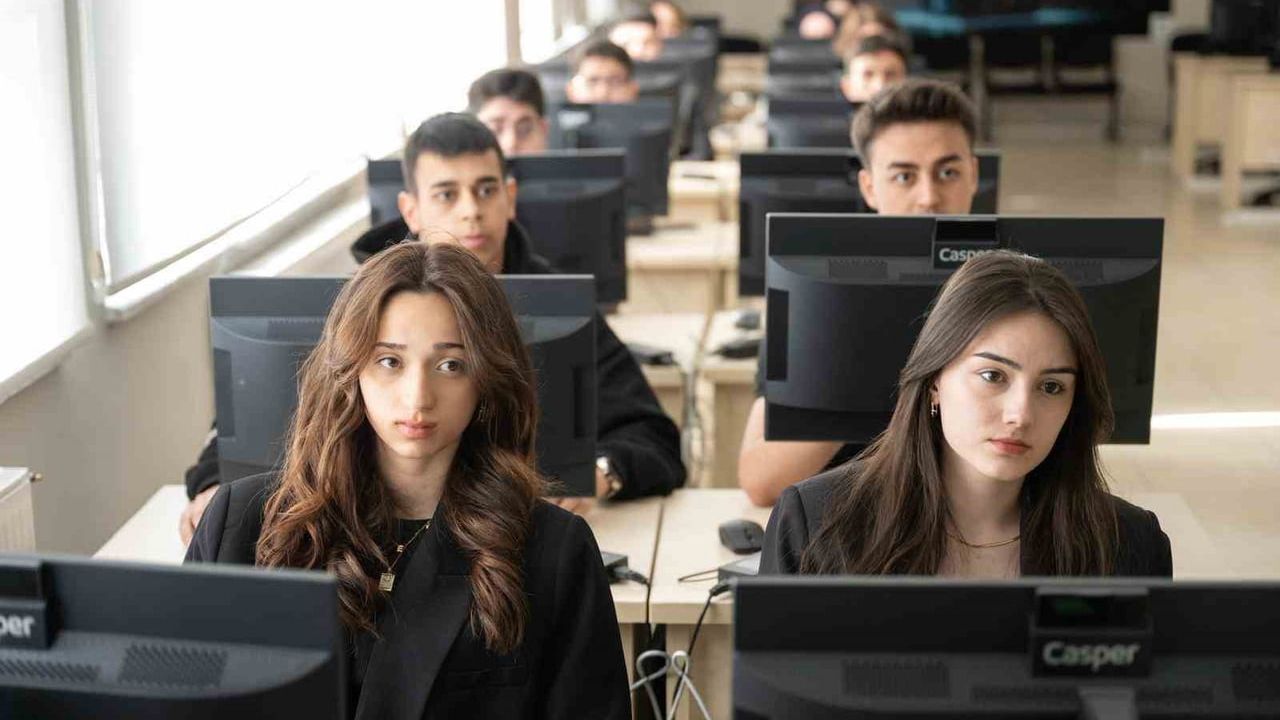 KOSTÜ, YÖK 2025 Raporunda İlk 20'de: Memnuniyet, Bağış ve Açık Erişim Başarısı