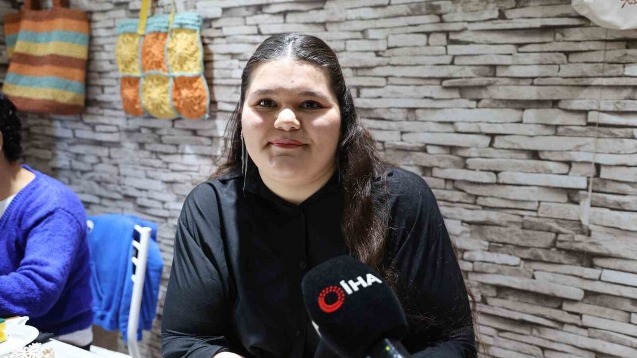 Kozan Aile Destek Merkezi'nde Kadınların Hobisi Gelire Dönüştü