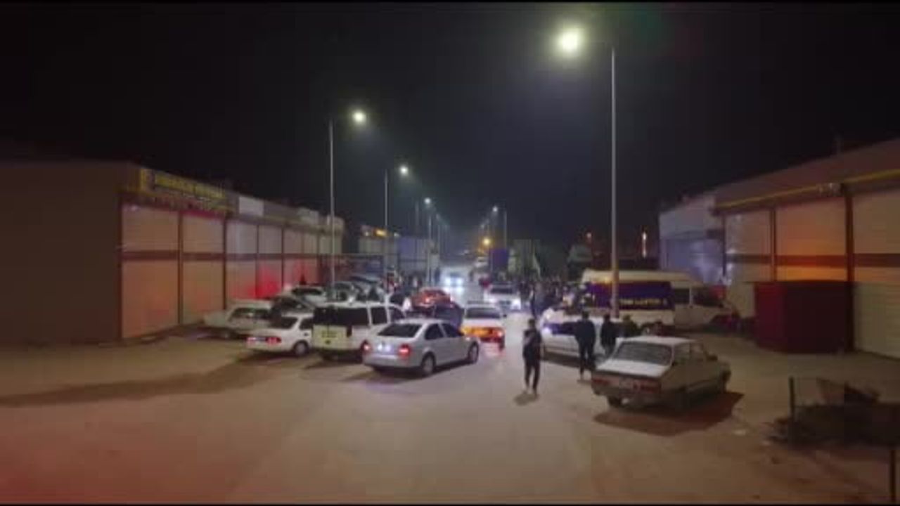 Kozan’da Modifiye Tutkunları Sanayi Sitesinde Buluştu