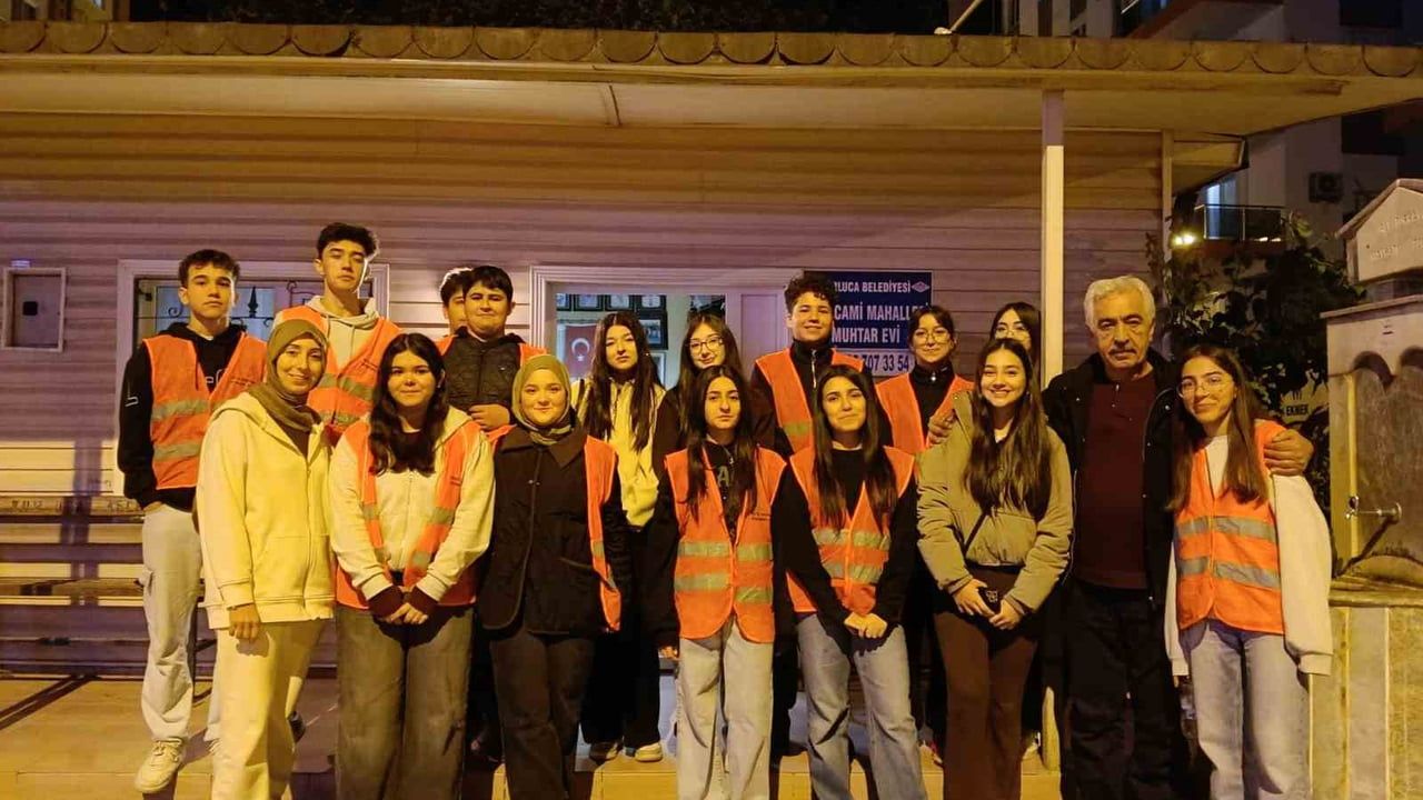 Kumluca'da Lise Öğrencileri 10 Yıldır Yardımlaşmayı Yaşatıyor