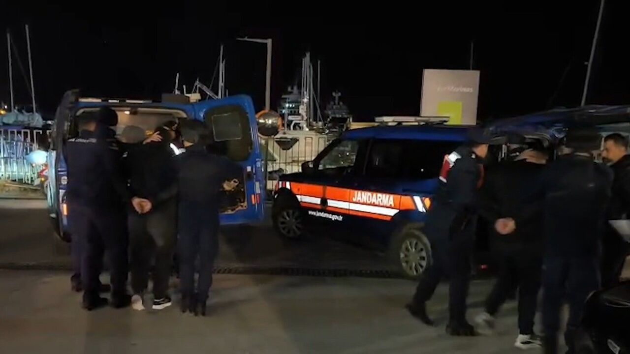 Kuşadası'nda 4 Organize Suç Örgütü Üyesi Yurt Dışına Kaçarken Yakalandı