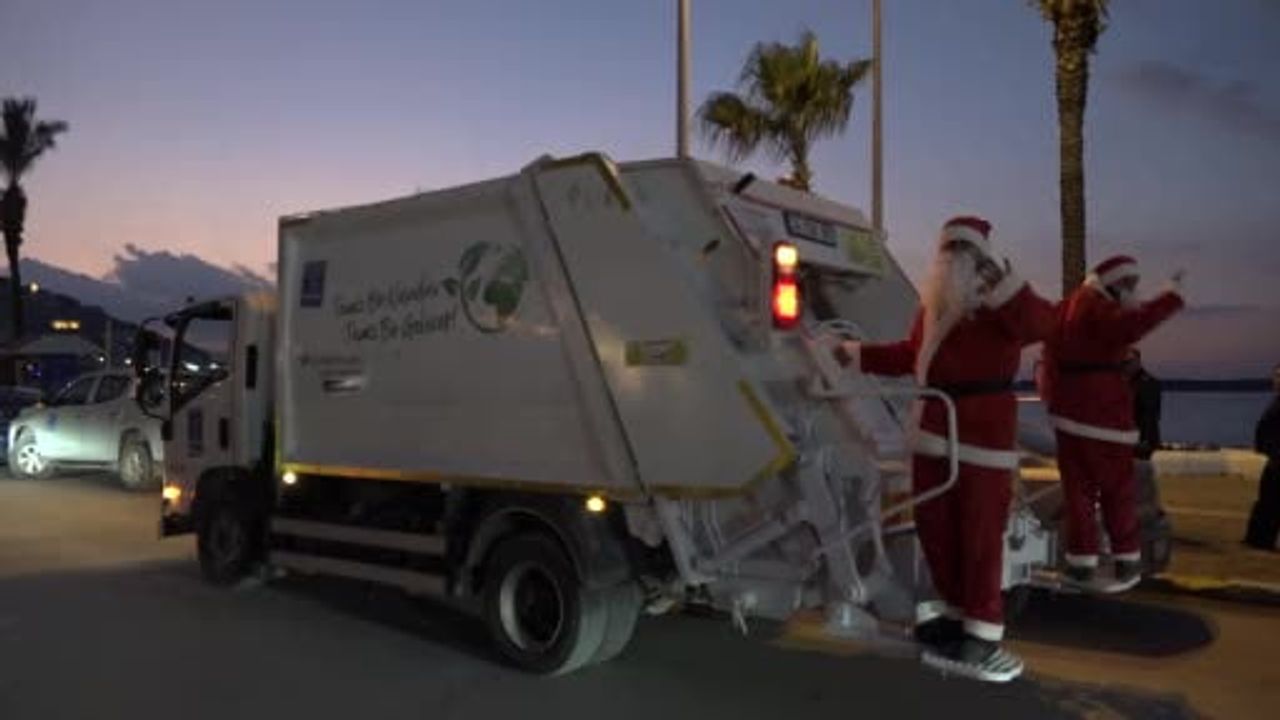 Kuşadası'nda Işıklı Çöp Kamyonlarıyla Yeni Yıl ve Çevre Bilinci
