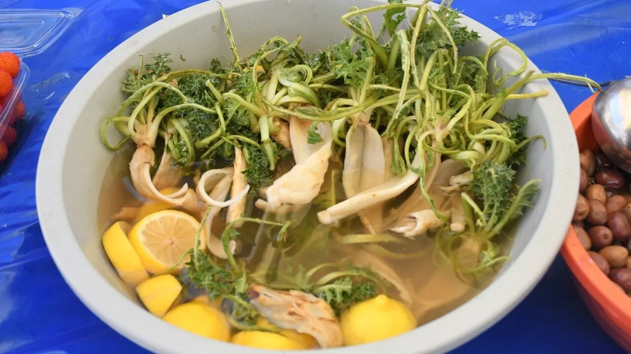 Kuşadası'nda Yerel Üretici Sergisi Kış Ürünleriyle Doldu