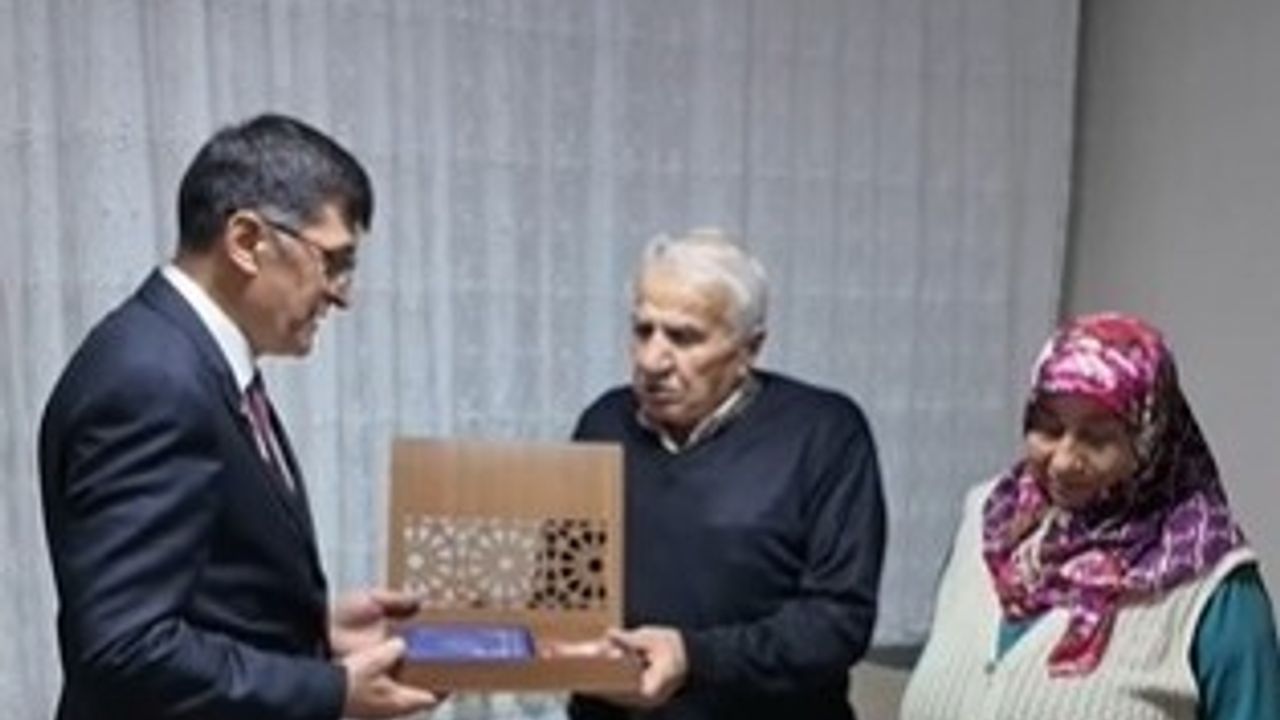 Kütahya Belediye Başkanı Eyüp Kahveci’den Şehit Polis Alaattin Özdemir’in Ailesine Ziyaret