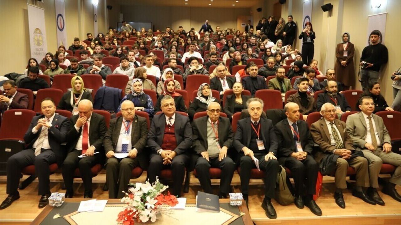 Kütahya'da 14. Yüzyıl Anadolusu’nda Beyler, Çelebiler ve Ahiler Sempozyumu