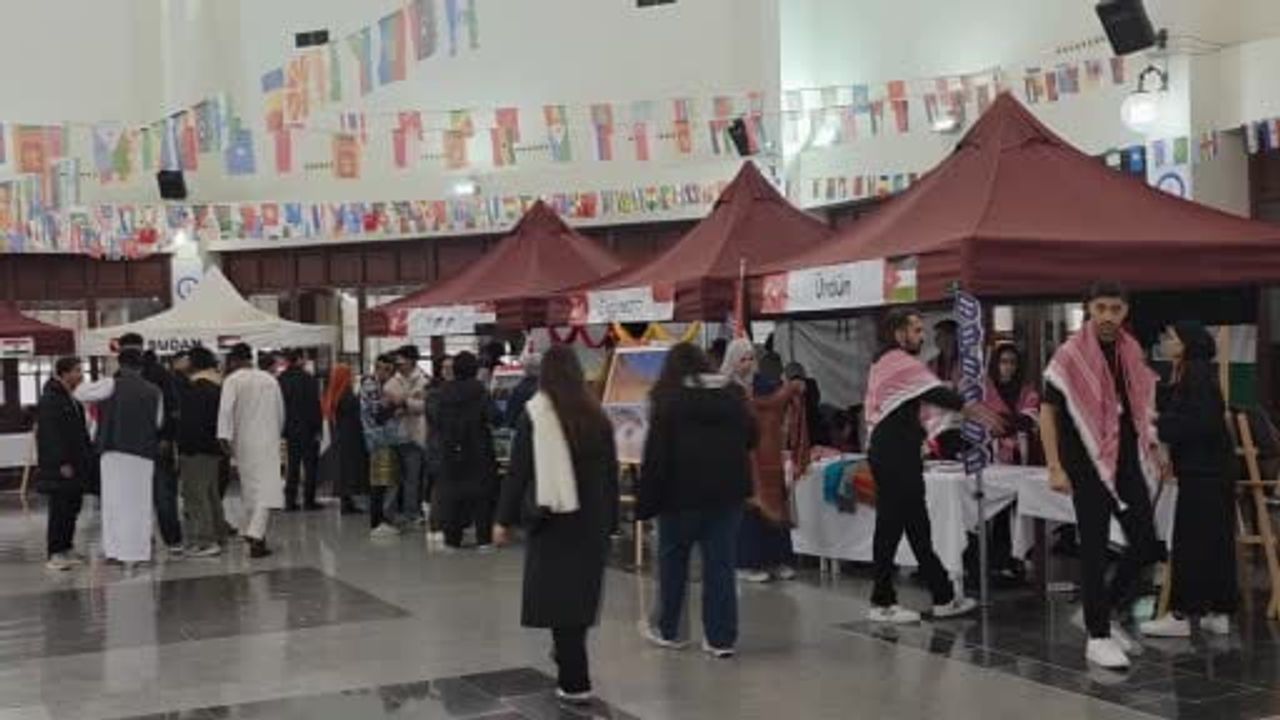 Kütahya'da 3. Uluslararası Öğrenci Buluşması: Dumlupınar Üniversitesi'nde Kültür Şöleni