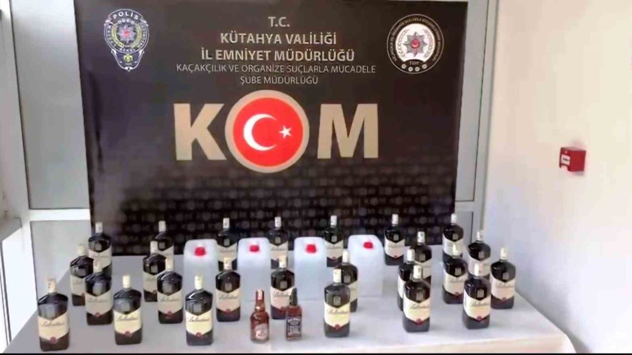 Kütahya'da 41,7 Litre Kaçak/Sahte Alkol Ele Geçirildi