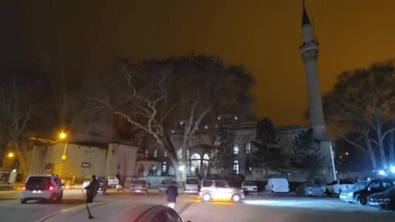 Kütahya’da 'Camide Buluşalım' Sabah Namazı — Gazze ve Doğu Türkistan İçin Dua