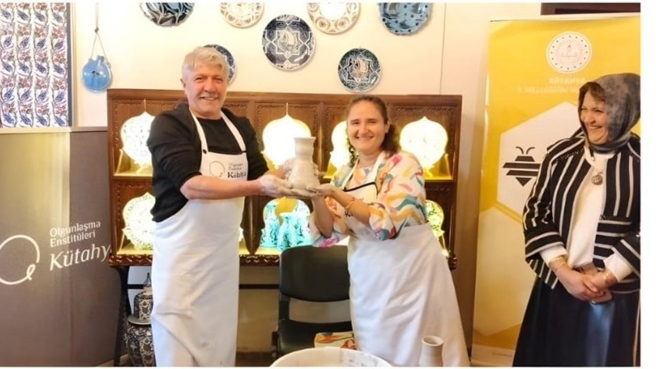 Kütahya’da Çinicilik Etkinliği: 'Kütahya’nın Kadim Kültürü' Söyleşi ve Atölye