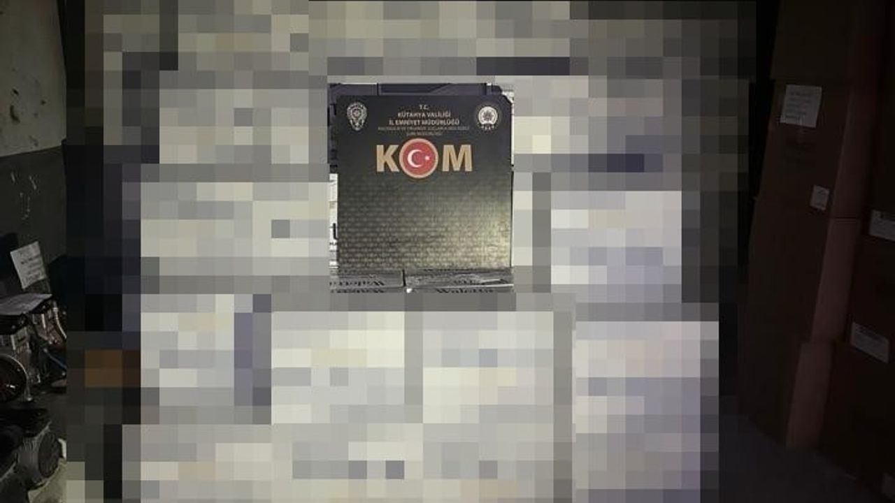 Kütahya'da Durdurulan Araçta 5 milyon 190 bin Boş Makaron Ele Geçirildi