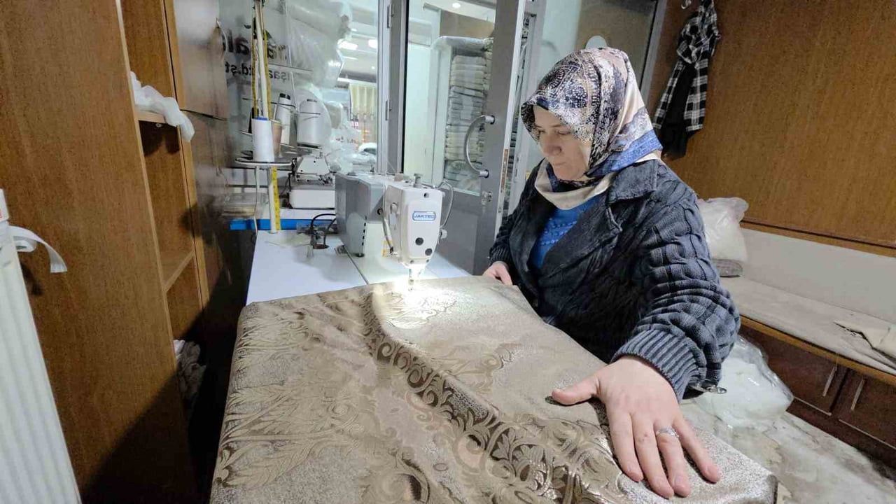 Kütahya'da Osmanlı Motifli Perdeler Gençlerin Gözdesi