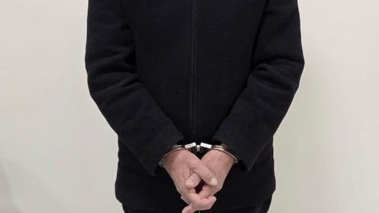 Kütahya'da Umre Vaadiyle 23 Kişiyi Dolandırdığı İddia Edilen Şahıs Tutuklandı