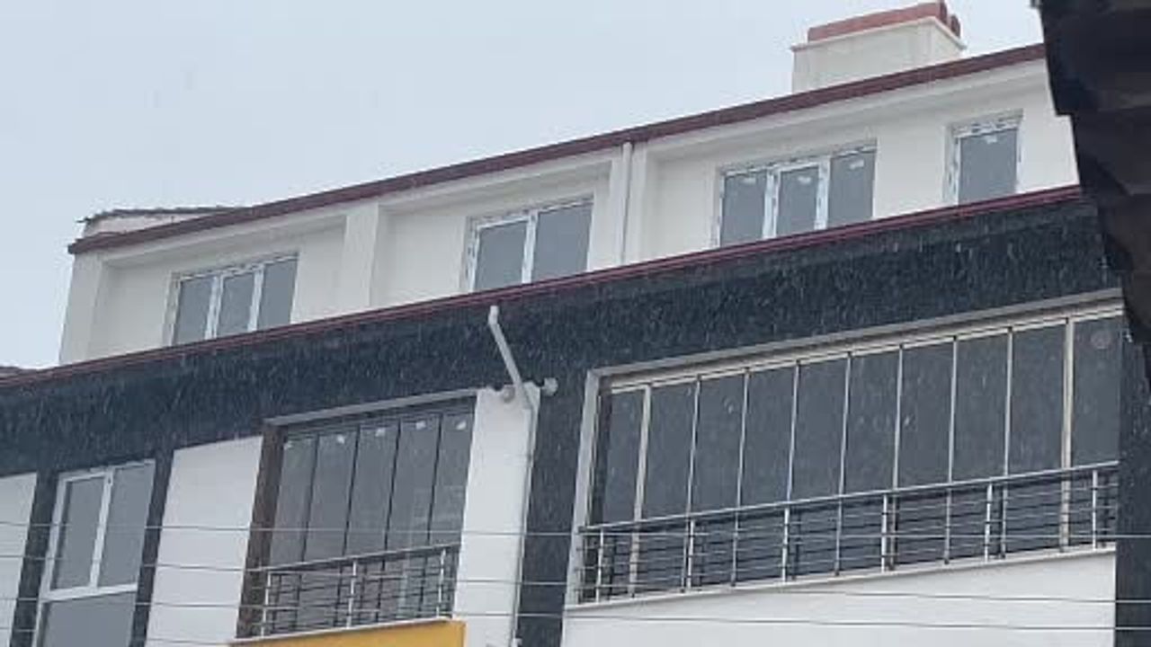 Kütahya Tavşanlı'da Kar Sevinci