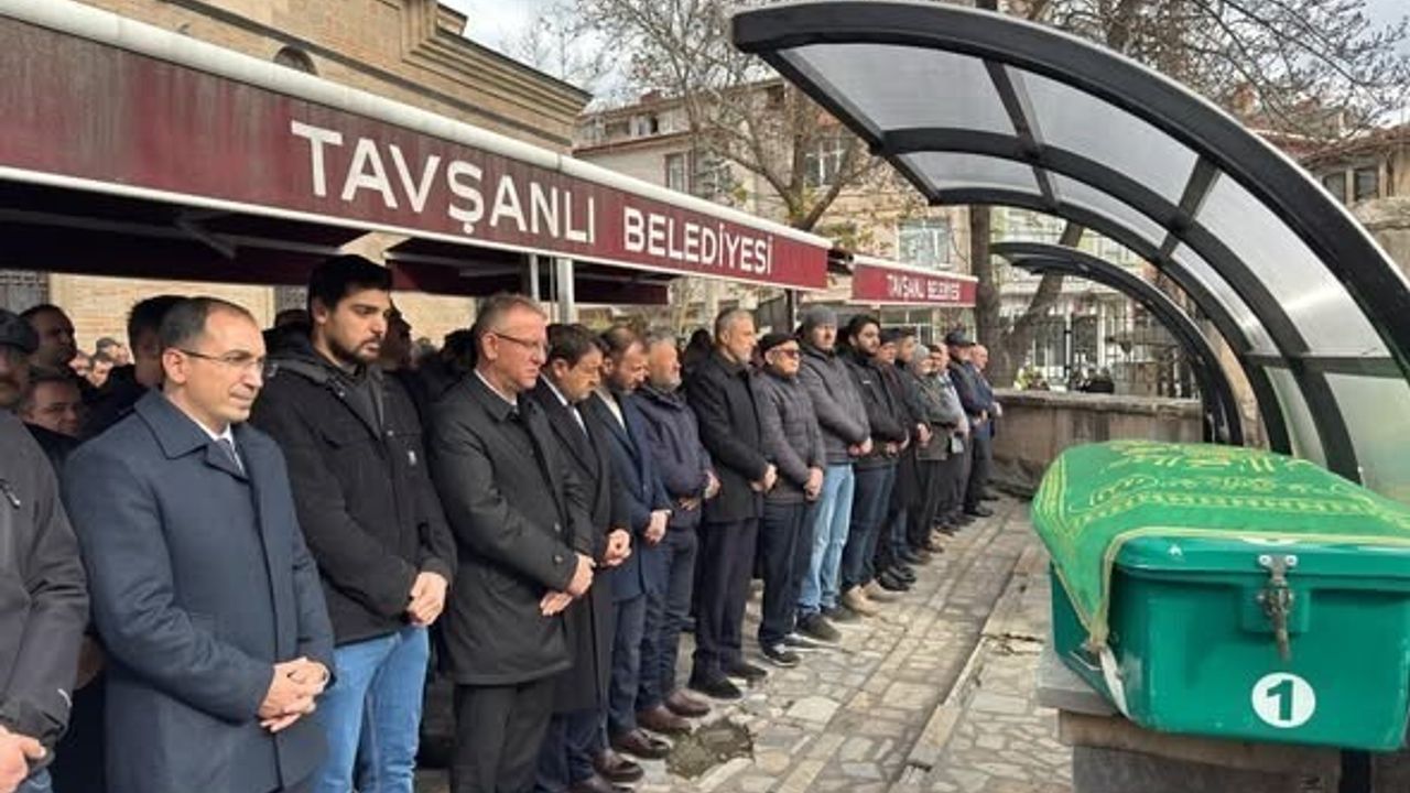 Kütahya Valisi Musa Işın, İsmail Atak'ın Cenaze Törenine Katıldı